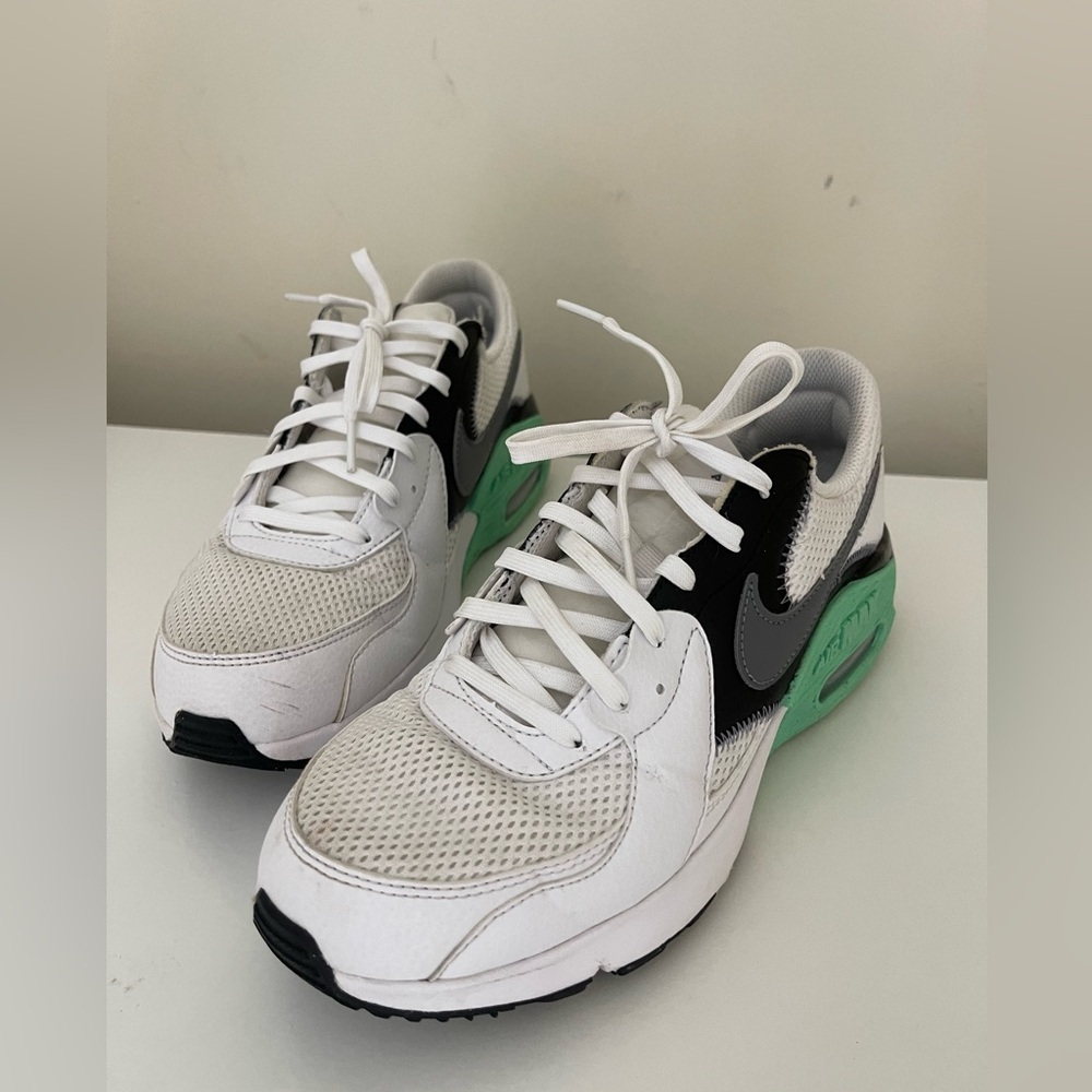 Nike Air Max Excee Womens Size 8.5 DM8346-100 White Running Shoes‎ Sneakers